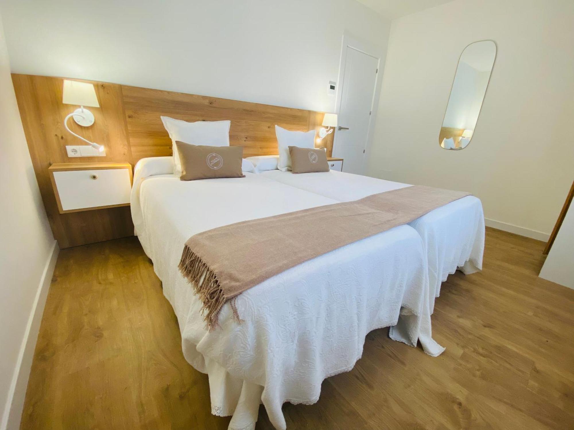 Apartamentos Palacio Alemar Loredo Exteriör bild